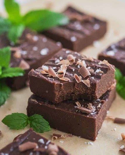 Healthy Chocolate Peppermint Fudge