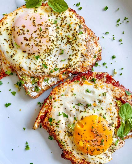 Sun Dried Tomato Pesto Eggs