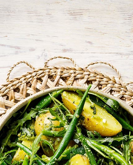 Potatoes, green beans and pesto recipe