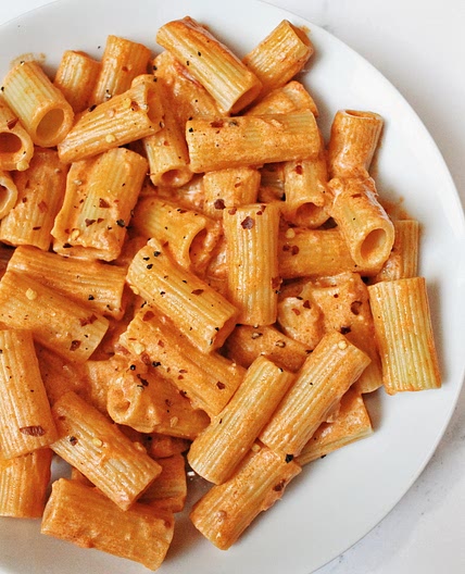 Ridiculously Easy Vegan Spicy Rigatoni ~ Carbone Copycat