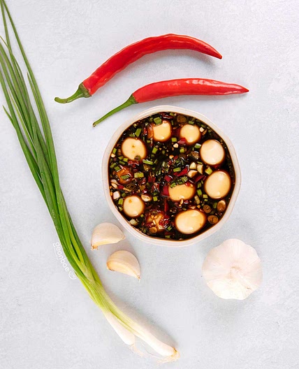 Mechurial Jangjorim (Soy Braised Quail Eggs) 메추리알 장조림