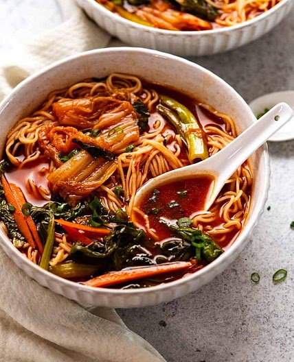Spicy Korean Noodle Soup (quick & healthy)