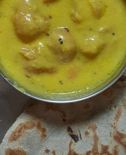 पकौड़ेवाली कढ़ी (pakode wali kadhi recipe in Hindi)