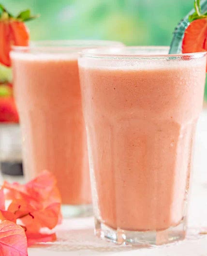 Strawberry Oatmeal Smoothie Recipe