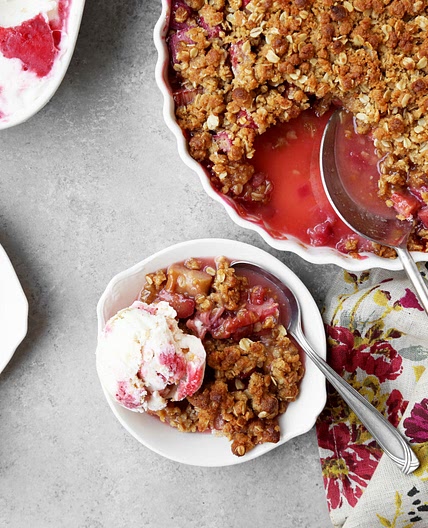 Rhubarb Crisp