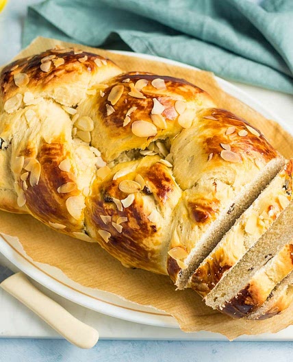 Kozunak: Bulgarian Easter Bread