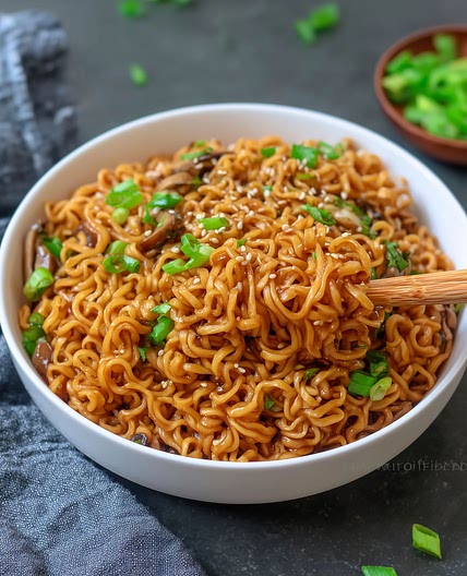 Easy Saucy Ramen Noodles