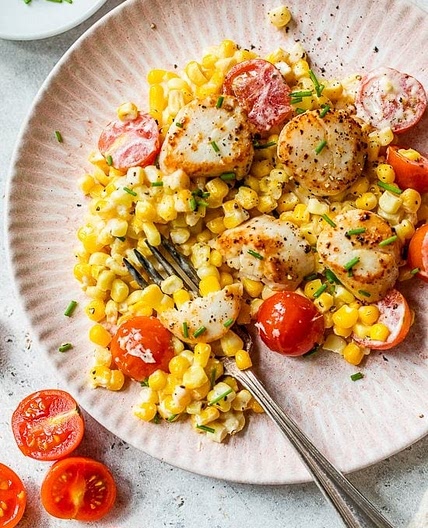 Seared Scallops with Creamy Corn, Tomatoes and Chives