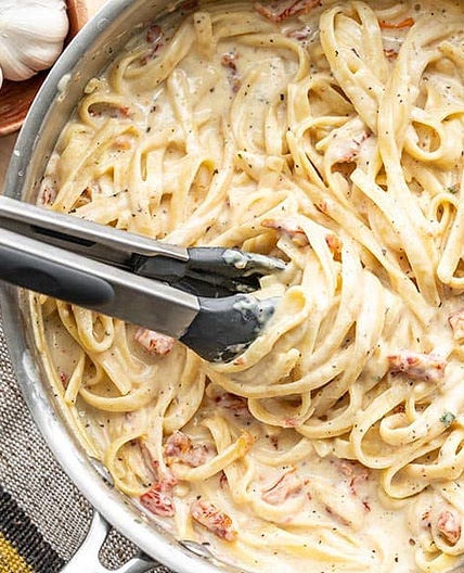 One Pot Creamy Sun Dried Tomato Pasta