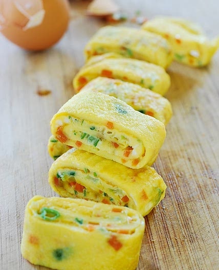 Gyeran mari (Korean rolled omelette)
