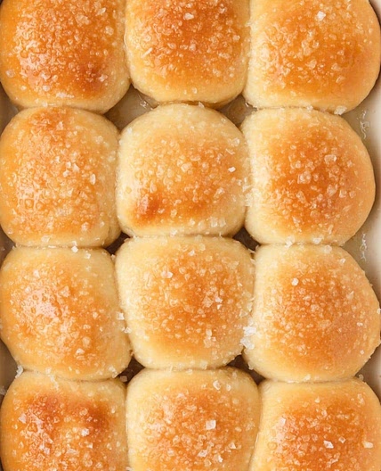 Sourdough Dinner Rolls