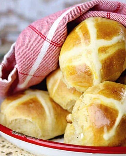 Hot Cross Buns with Orange and White Chocolate