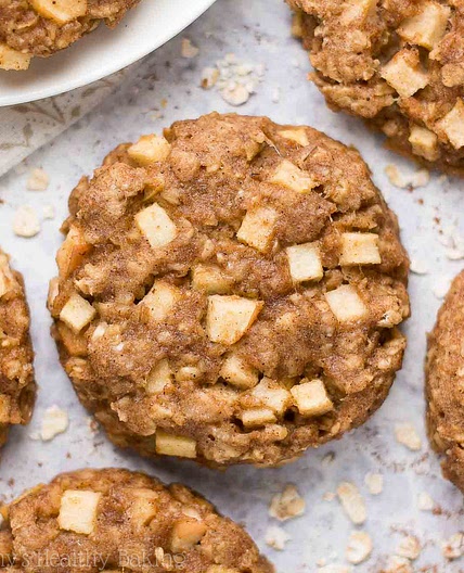 Healthy Apple Pie Oatmeal Breakfast Cookies
