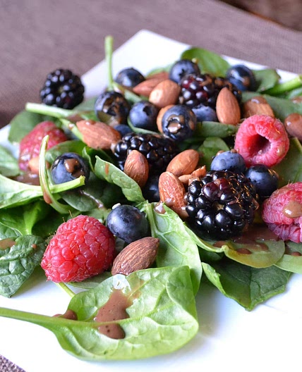 Berry and Spinach Salad with Balsamic Salad Dressing