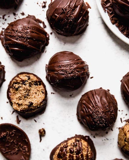 No-Bake Chocolate Chip Cookie Dough Bites