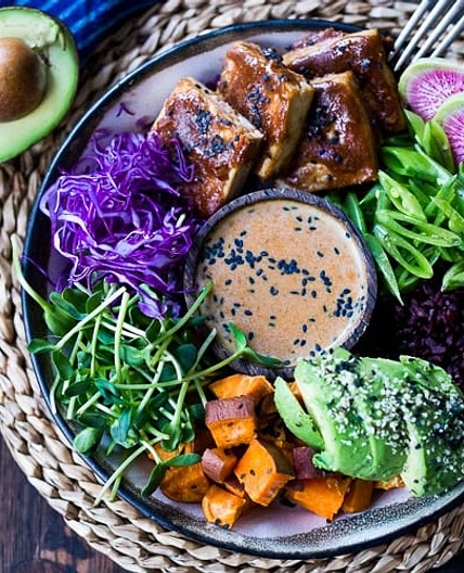 Bali Bowls with Peanut Tofu