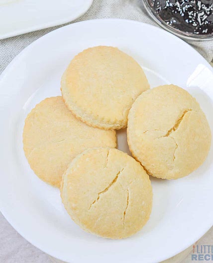 Small Batch Buttermilk Biscuits