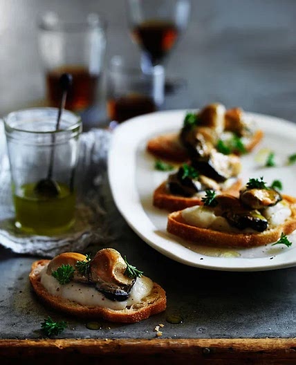Smoked oyster crostini with cauliflower and fennel cream