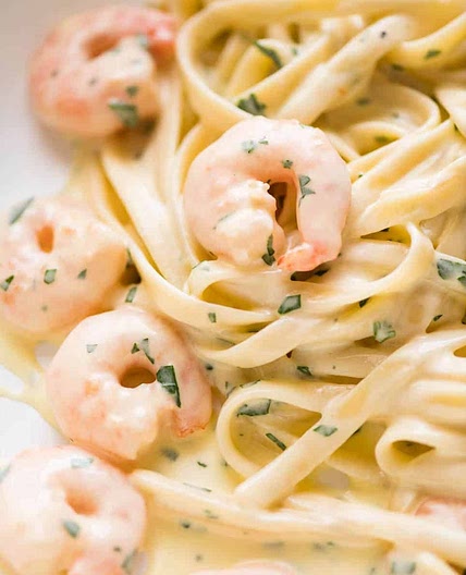 Creamy Garlic Prawn Pasta