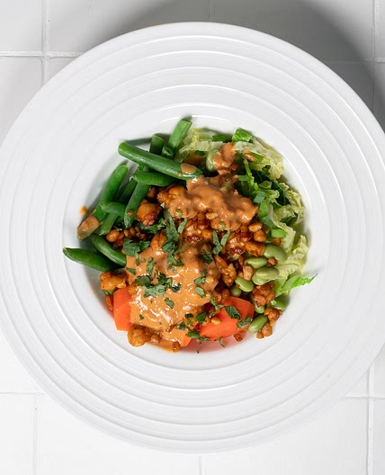 High-Protein Steamed Vegetable Bow