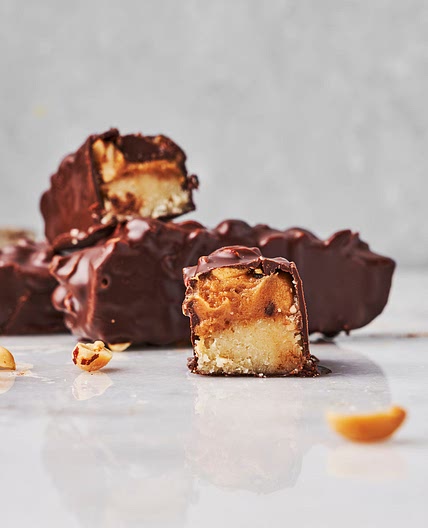 Keto Copycat Snickers Bar