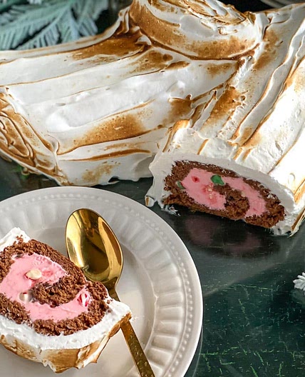 Low FODMAP Frozen Peppermint Bûche de Noël