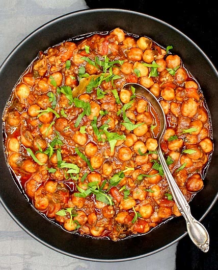 Lebanese chickpea stew recipe