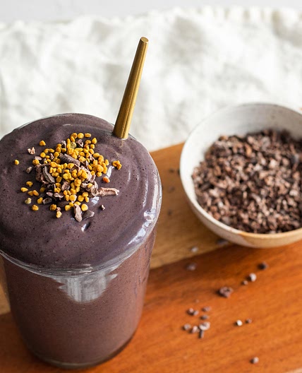 Chocolate Blueberry Mint Protein Smoothie with Hemp Seeds