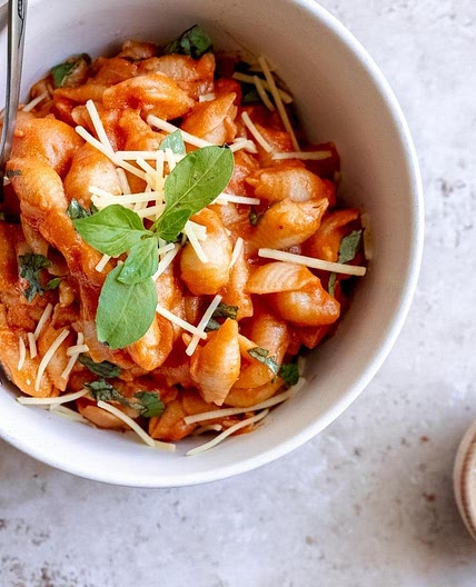 Gigi Hadid Pasta - Spicy Vodka Sauce Pasta Recipe Sans Vodka
