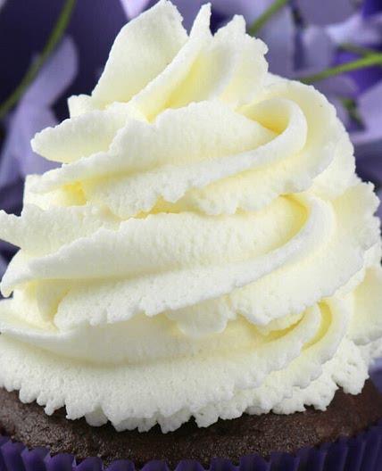 The Best Whipped Cream Frosting
