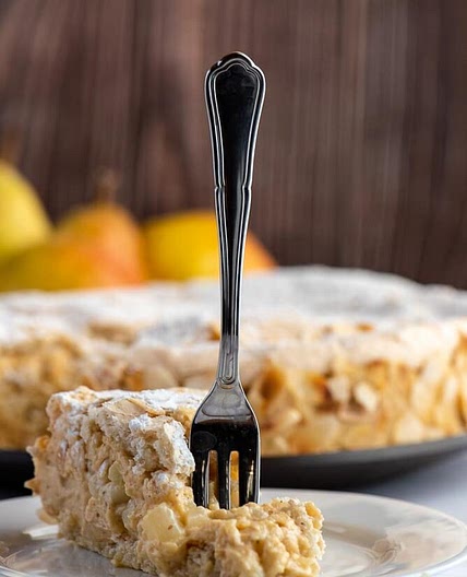 Praline Pear Meringue Cake