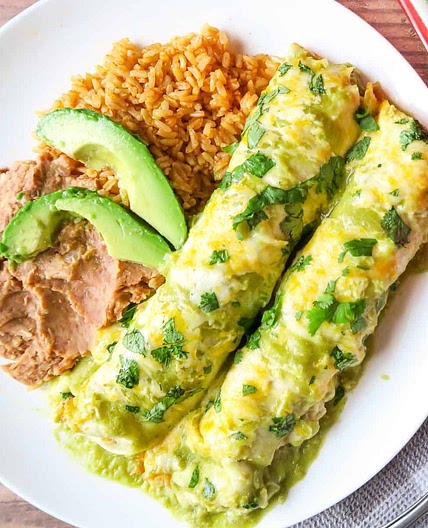 Green Enchiladas with Chicken {Enchiladas Verdes}
