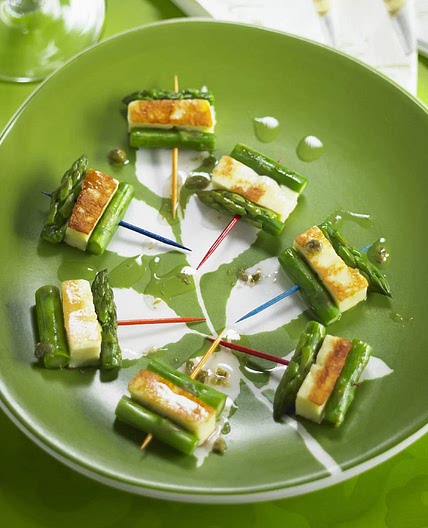Haloumi and asparagus bites