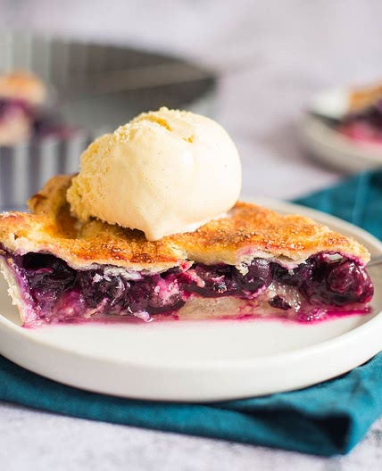 Classic Double Crust Blueberry Pie