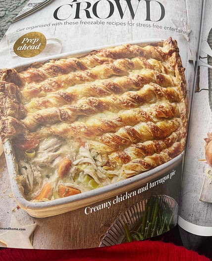 Creamy chicken and tarragon pie