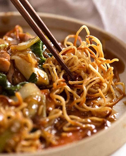 Chinese Crispy Noodles with saucy Chicken and Vegetables (crispy CHOW MEIN!)