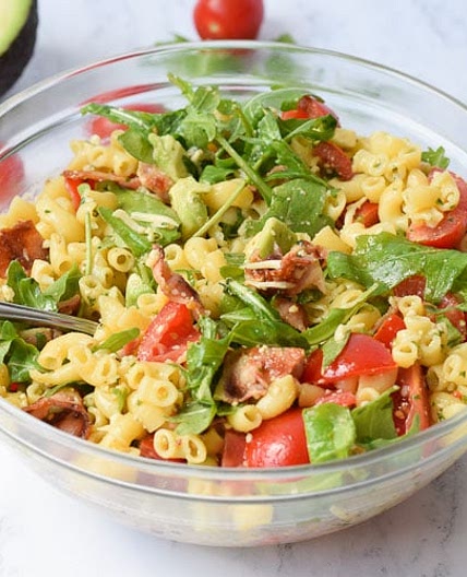 Low FODMAP BLT pasta salad