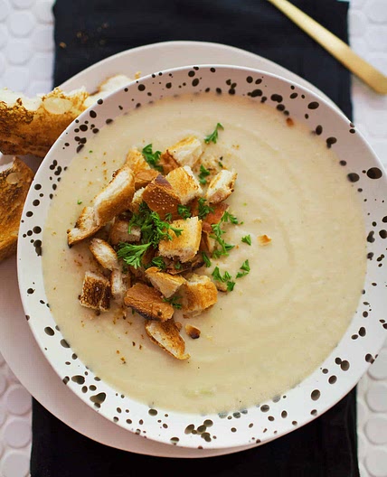 Creamy Cauliflower and Leek Soup