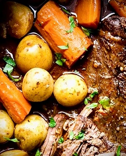 Roast in 2qt slow cooker