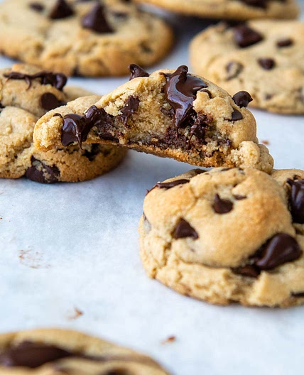 Almond Flour Chocolate Chip Cookies