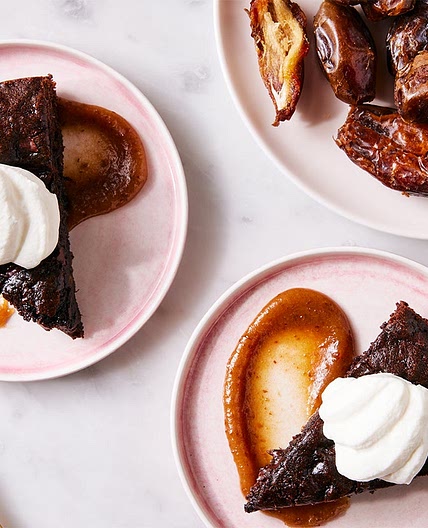 Fudgy Chocolate Date Cake