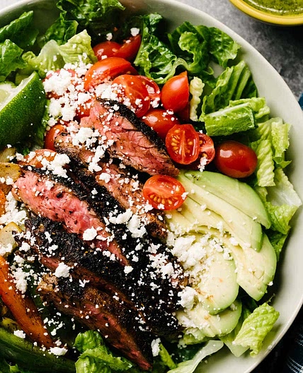 30-Minute Steak Fajita Salad