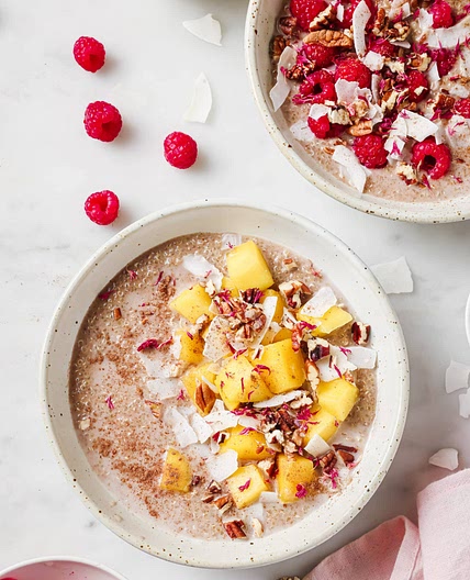 20-Minute Creamy Quinoa Porridge (Vegan)