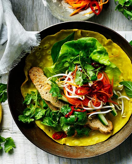 Vietnamese coconut and turmeric pancakes
