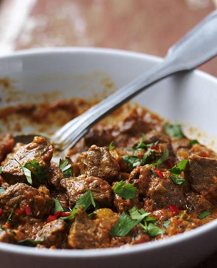 Slow cooker beef curry