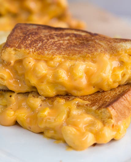 Mac and Cheese Grilled Cheese