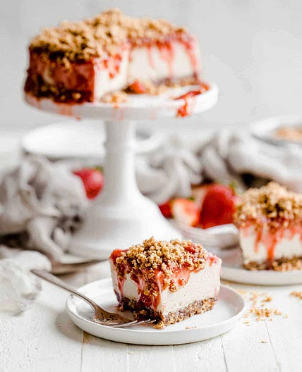 Gluten Free & Vegan Strawberry Cheesecake (with Oat Milk)