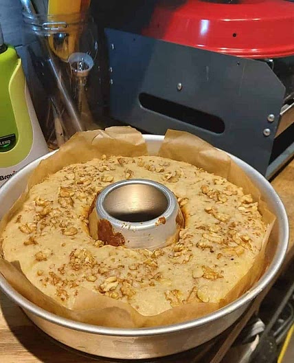 Banana & Walnut Omnia Cake