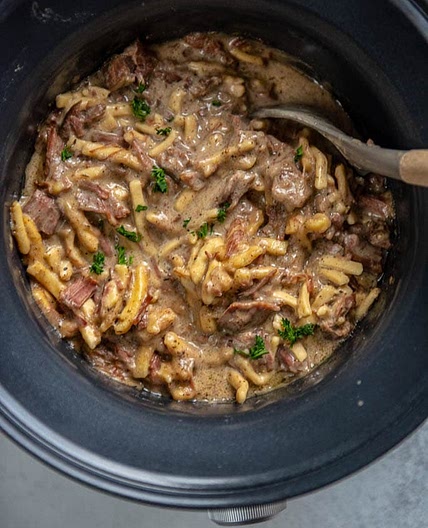 Slow Cooker Beef and Noodles