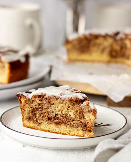 Cinnamon Roll Cake